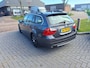 BMW 3-Serie Touring 325i High Executive / Zeer comfortabel / APK november 2026