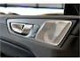 Volvo XC60 2.0 T8 AWD 335kW/456pk Aut8 Recharge Ultra Dark Edition LUCHTVERING + BOWERS&WILKINS + PANORAMADAK + BLIS + HEAD-UP + PILOT ASSIST + V&A STOEL-&STUURVERWARMING + ADAPT.CRUISE + GOOGLE DASH&SERVICES + STOELVENTILATIE&-MASSAGE + 360 CAMERA + 21" LM-VELGEN!!