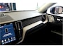 Volvo XC60 2.0 T8 AWD 335kW/456pk Aut8 Recharge Ultra Dark Edition LUCHTVERING + BOWERS&WILKINS + PANORAMADAK + BLIS + HEAD-UP + PILOT ASSIST + V&A STOEL-&STUURVERWARMING + ADAPT.CRUISE + GOOGLE DASH&SERVICES + STOELVENTILATIE&-MASSAGE + 360 CAMERA + 21" LM-VELGEN!!
