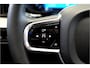 Volvo XC60 2.0 T8 AWD 335kW/456pk Aut8 Recharge Ultra Dark Edition LUCHTVERING + BOWERS&WILKINS + PANORAMADAK + BLIS + HEAD-UP + PILOT ASSIST + V&A STOEL-&STUURVERWARMING + ADAPT.CRUISE + GOOGLE DASH&SERVICES + STOELVENTILATIE&-MASSAGE + 360 CAMERA + 21" LM-VELGEN!!