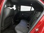 Peugeot e-2008 SUV EV GT 54 kWh 156pk | NIEUW MODEL | 406km WLTP Actieradius | Navigatie | Camera v+a | Climate Control | Full Led koplampen | Parkeersensoren v+a | Keyless | Cruise Control | Dodehoeksensor | DAB+ radio | Half lederen sportstoelen | Draadloze Apple Carplay / Android Auto + telefoonlader | Donker getint glas | 17" lichtmetalen velgen |