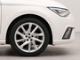 SEAT Ibiza 1.0 EcoTSI FR Business Intense | Apple Carplay | Navigatie | Achteruitrij camera | Sportstoelen | Voorstoelen verwarmd | Parkeer sensoren voor en achter | Leder stuurwiel |