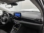 Toyota Yaris 1.5 Hybrid 115 Dynamic Comfort Pack | BTW voertuig | Dodehoek detectie | Stoel+stuurverwarming | Parkeersensoren voor+achter | Draadloze telefoonlader | Apple CarPlay/Android Auto | Cruise Control Adaptive | Climate Control |