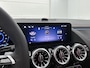 Mercedes-Benz EQA 250+ Business Solution AMG 71 kWh | Rijassistentiepakket | Nightpakket | GUARD 360° Plus | Trekhaak | Smartphone integratie | 20 inch AMG velgen | Panoramaschuifdak | 360°-camera | Burmester Sound systeem |