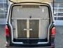 Volkswagen Transporter 2.0 TDI L1H1 DSG 2x Schuifdeur Hondenvervoer Airco Cruise controle hondenrek Hond Ventilatiesysteem 2-Persoons Achterklep Bpm vrij voor particulier gebruik!!
