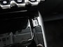 Peugeot 208 Allure Hybrid 110pk Automaat | Navigatie | Climate Control | Cruise Control | Parkeersensoren v+a | Armsteun | Digitaal instrumentenpaneel | Draadloze Apple Carplay / Android Auto | DAB+ radio | All seasonbanden | Led koplampen | Donker getint glas | 16" lichtmetalen velgen |