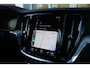 Volvo V60 2.0 B3 177PK Momentum Advantage Sport Pack | MORITZ LEDEREN BEKLEDING KLEUR ZWART MET COMFORTSTOELEN | STOELVERWARMING | STUURVERWARMING | VOORRUITVERWARMING | ACHTERUITRIJCAMERA | PARKEERSENSOREN V+A | EXTRA GETINTE ACHTERRUITEN | ZWARTE R-DESIGN GRILL | LED 19" 5-TRIPLE MATT BLACK / DIAMOND (R-DESIGN) VELGEN | EXTERIEUR STYLING MET DORPELVERBREDERS EN DEFLECTORS VOOR EN ACHTER | DIFFUSER MET DUBBEL GENINTEGREERDE UITLAAT EINDPIJPEN |