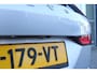 Volvo V60 2.0 B3 177PK Momentum Advantage Sport Pack | MORITZ LEDEREN BEKLEDING KLEUR ZWART MET COMFORTSTOELEN | STOELVERWARMING | STUURVERWARMING | VOORRUITVERWARMING | ACHTERUITRIJCAMERA | PARKEERSENSOREN V+A | EXTRA GETINTE ACHTERRUITEN | ZWARTE R-DESIGN GRILL | LED 19" 5-TRIPLE MATT BLACK / DIAMOND (R-DESIGN) VELGEN | EXTERIEUR STYLING MET DORPELVERBREDERS EN DEFLECTORS VOOR EN ACHTER | DIFFUSER MET DUBBEL GENINTEGREERDE UITLAAT EINDPIJPEN |