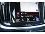Volvo V60 2.0 B3 177PK Momentum Advantage Sport Pack | MORITZ LEDEREN BEKLEDING KLEUR ZWART MET COMFORTSTOELEN | STOELVERWARMING | STUURVERWARMING | VOORRUITVERWARMING | ACHTERUITRIJCAMERA | PARKEERSENSOREN V+A | EXTRA GETINTE ACHTERRUITEN | ZWARTE R-DESIGN GRILL | LED 19" 5-TRIPLE MATT BLACK / DIAMOND (R-DESIGN) VELGEN | EXTERIEUR STYLING MET DORPELVERBREDERS EN DEFLECTORS VOOR EN ACHTER | DIFFUSER MET DUBBEL GENINTEGREERDE UITLAAT EINDPIJPEN |