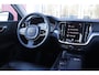 Volvo V60 2.0 B3 177PK Momentum Advantage Sport Pack | MORITZ LEDEREN BEKLEDING KLEUR ZWART MET COMFORTSTOELEN | STOELVERWARMING | STUURVERWARMING | VOORRUITVERWARMING | ACHTERUITRIJCAMERA | PARKEERSENSOREN V+A | EXTRA GETINTE ACHTERRUITEN | ZWARTE R-DESIGN GRILL | LED 19" 5-TRIPLE MATT BLACK / DIAMOND (R-DESIGN) VELGEN | EXTERIEUR STYLING MET DORPELVERBREDERS EN DEFLECTORS VOOR EN ACHTER | DIFFUSER MET DUBBEL GENINTEGREERDE UITLAAT EINDPIJPEN |