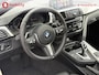 BMW 3-Serie 320i High Executive M-Sport 'AZURITSCHWARZ' 42.000 KM! Apple CarPlay | Schuif/Kanteldak | Leer | Sportstoelen