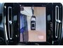 Volvo XC40 B4 Plus Dark - IntelliSafe Assist & Surround - 360º Camera - Harman/Kardon audio - Verwarmde voorstoelen & stuur - Parkeersensoren voor & achter - Elektr. bedienb. voorstoelen met geheugen links - Draadloze tel. lader - Standkachel - Extra getint glas - 18' LMV