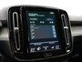 Volvo XC40 T5 Recharge Inscription PHEV 263pk Dealer O.H. | Trekhaak Af Fabriek | Adaptive Cruise | Camera | Harman / Kardon | Lederen Sportstoelen Memory & Verwarmd | Stuur Verwarmd | Keyless | Apple Carplay | Navigatie | DAB | Plug In Hybrid