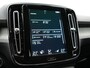 Volvo XC40 T5 Recharge Inscription PHEV 263pk Dealer O.H. | Trekhaak Af Fabriek | Adaptive Cruise | Camera | Harman / Kardon | Lederen Sportstoelen Memory & Verwarmd | Stuur Verwarmd | Keyless | Apple Carplay | Navigatie | DAB | Plug In Hybrid