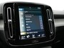 Volvo XC40 T5 Recharge Inscription PHEV 263pk Dealer O.H. | Trekhaak Af Fabriek | Adaptive Cruise | Camera | Harman / Kardon | Lederen Sportstoelen Memory & Verwarmd | Stuur Verwarmd | Keyless | Apple Carplay | Navigatie | DAB | Plug In Hybrid