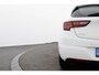 Opel Astra 1.2 Business Edition wit