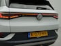 Volkswagen ID.4 Max 77 kWh panorama dak incl wegklapbare trekhaak | SoH 90,8 % | Wegklapbare trekhaak | Glazen panorama dak | Apple Carplay | Rondomzicht camera | Parkeersensoren voor en achter | Voorstoelen verwarmd | Wifi | Spraakbediening | Warmtewerende