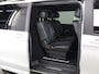 Mercedes-Benz V-klasse 300d 4-MATIC | L2 Lang | AMG | Dubbele Cabine | Carplay | Touch Screen Upgrade | Distronic Plus | Burmester | Stoelverwarming | Lederen Bekleding | 5-zits | 2500 KG Trekhaak | Parkeercamera | AMG