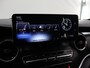 Mercedes-Benz V-klasse 300d 4-MATIC | L2 Lang | AMG | Dubbele Cabine | Carplay | Touch Screen Upgrade | Distronic Plus | Burmester | Stoelverwarming | Lederen Bekleding | 5-zits | 2500 KG Trekhaak | Parkeercamera | AMG