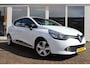 Renault Clio 1.2 120 Pk Automaat, 1e Eig, Dealer Onderhouden, Climate, Cruise, Keyless, PDC A Prijs is Rijklaar Inclusief 6 Maanden Garantie