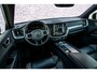 Volvo XC60 2.0 T6 Plug-in hybrid AWD Plus Black Edition | Long Range | Adaptieve Cruise Control | Panoramadak | Stoel en Stuurverwarming | Dodehoek Detectie | 21" |