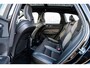 Volvo XC60 2.0 T6 Plug-in hybrid AWD Plus Black Edition | Long Range | Adaptieve Cruise Control | Panoramadak | Stoel en Stuurverwarming | Dodehoek Detectie | 21" |