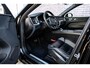 Volvo XC60 2.0 T6 Plug-in hybrid AWD Plus Black Edition | Long Range | Adaptieve Cruise Control | Panoramadak | Stoel en Stuurverwarming | Dodehoek Detectie | 21" |
