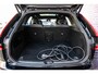 Volvo XC60 2.0 T6 Plug-in hybrid AWD Plus Black Edition | Long Range | Adaptieve Cruise Control | Panoramadak | Stoel en Stuurverwarming | Dodehoek Detectie | 21" |