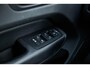 Volvo XC60 2.0 T6 Plug-in hybrid AWD Plus Black Edition | Long Range | Adaptieve Cruise Control | Panoramadak | Stoel en Stuurverwarming | Dodehoek Detectie | 21" |