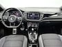 Volkswagen T-Roc 2.0 TSI 4Motion R | 301 PK | Automaat | Panorama Dak | Digital Cockpit PRO | Stoelverwarming | Climatronic (Automatische Airco) | Carplay / Android Auto