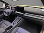 Volkswagen T-Roc R-Line First Edition 1.5 eTSI 150pk DSG Automaat Panoramadak, Harman Kardon audio, Adaptive cruise control, LED matrix koplampen, Lederen bekleding, Black style