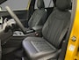 Volkswagen T-Roc R-Line First Edition 1.5 eTSI 150pk DSG Automaat Panoramadak, Harman Kardon audio, Adaptive cruise control, LED matrix koplampen, Lederen bekleding, Black style