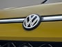 Volkswagen T-Roc R-Line First Edition 1.5 eTSI 150pk DSG Automaat Panoramadak, Harman Kardon audio, Adaptive cruise control, LED matrix koplampen, Lederen bekleding, Black style