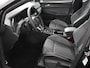 Volkswagen Golf 1.5 eTSI R-Line | Climate Control | Apple carplay/ Andriod Auto | Achteruitrij camera | Parkeersensoren | Sfeerverlichting | Lichtmetalen velgen | Led lampen
