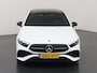 Mercedes-Benz A-klasse Limousine 180 Star Edition AMG Panoramadak | Night-pakket | 19" AMG velgen | Sfeerverlichting | Stoelverwarming | Multibeam led koplampen