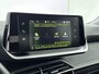 Peugeot 2008 SUV 1.2 130 pk Allure Pack | Camera | CarPlay | Stoelverwarming | All Season Banden