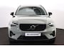 Volvo XC40 B3 Plus Dark - Panorama/schuifdak - IntelliSafe Assist & Surround - 360º Camera - Harman/Kardon audio - Verwarmde voorstoelen & stuur - Parkeersensoren voor & achter - Elektr. bedienb. voorstoelen met geheugen links - Draadloze tel. lader - Extra getint glas - 18' LMV