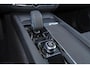 Volvo XC60 T6 Recharge AWD Core Bright - Panorama/schuifdak - Parkeercamera achter - Verwarmde voorstoelen, stuur & achterbank - Parkeersensoren voor & achter - Draadloze tel. lader - Cruise control - Standkachel - Extra getint glas - 20' LMV