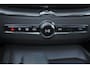 Volvo XC60 T6 Recharge AWD Core Bright - Panorama/schuifdak - Parkeercamera achter - Verwarmde voorstoelen, stuur & achterbank - Parkeersensoren voor & achter - Draadloze tel. lader - Cruise control - Standkachel - Extra getint glas - 20' LMV