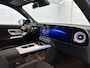Mercedes-Benz GLB 250+ Business Solution AMG 85.5 kWh | Premium pakket | Vast panoramadak | Sfeerverlichting | Gezichtsherkenning | Sportstoelen | Stoelverwarming | Sierelementen in aluminium |