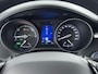 Toyota C-HR / C-HR+ 1.8 Hybrid Bi-Tone | Origineel NL | Navigatie | Dodehoek detectie | Trekhaak| JBL | Stoel-/stuurverwarming | Full LED | Parkeersensoren voor/achter | Keyless | Adaptive Cruise | Clima | 18 inch