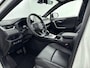 Toyota RAV4 AWD Plug-in Bi-Tone Plus | Apple Carplay / Android Auto | Leder | Stoelverwarming/-ventilatie | Dodehoek detectie | JBL | Head-up display | Digitale binnenspiegel | 19 inch