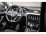 Volkswagen Passat Variant 1.5 TSI 150pk DSG Elegance Business | Trekhaak | Cruise Control Adaptief | Travel Assist Plus