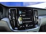 Volvo V60 2.0 B3 Momentum Business+Volleder+camera+elek-Klep+vitrual+navigatie+stoel-verw+body-Kitt = NL/DEALER = SUPER !!