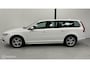 Volvo V70 2.5T Momentum 230PK / AUTOMAAT / NAVI