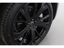 Volvo XC60 T6 Plug-in hybrid Ultra Black Edition | Trekhaak | Panoramadak | Head-Up | 360 Camera | Stoel+Stuurverwarming | 21 Inch