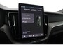 Volvo XC60 T6 Plug-in hybrid Ultra Black Edition | Trekhaak | Panoramadak | Head-Up | 360 Camera | Stoel+Stuurverwarming | 21 Inch