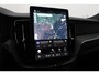 Volvo XC60 T6 Plug-in hybrid Ultra Black Edition | Trekhaak | Panoramadak | Head-Up | 360 Camera | Stoel+Stuurverwarming | 21 Inch