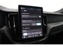 Volvo XC60 T6 Plug-in hybrid Ultra Black Edition | Trekhaak | Panoramadak | Head-Up | 360 Camera | Stoel+Stuurverwarming | 21 Inch