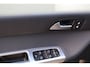 Volvo V50 2.0 Sport Navigatie/Parkeersensor/Cruise/Trekhaak/Apk 03-2027